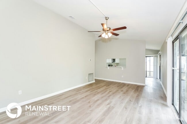 4776 Calah Ct, Unit 325 in North Port, FL - Building Photo - Building Photo