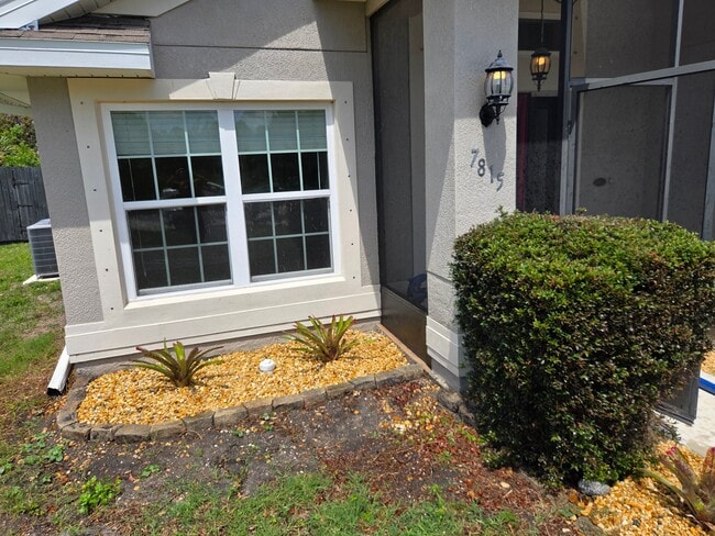 7815 103rd Ct in Vero Beach, FL - Foto de edificio - Building Photo