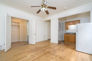 Ivanhoe in Milwaukee, WI - Building Photo