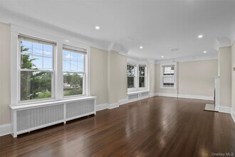 135 Ashford Ave in Dobbs Ferry, NY - Building Photo - Building Photo