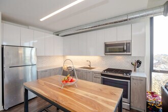 1714 W Roscoe St in Chicago, IL - Building Photo - Building Photo