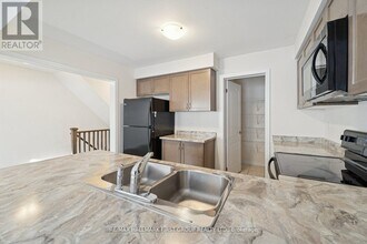 2442 Fall Harvest Cres in Pickering, ON - Building Photo - Building Photo