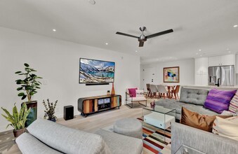 750 State St in San Diego, CA - Building Photo - Building Photo