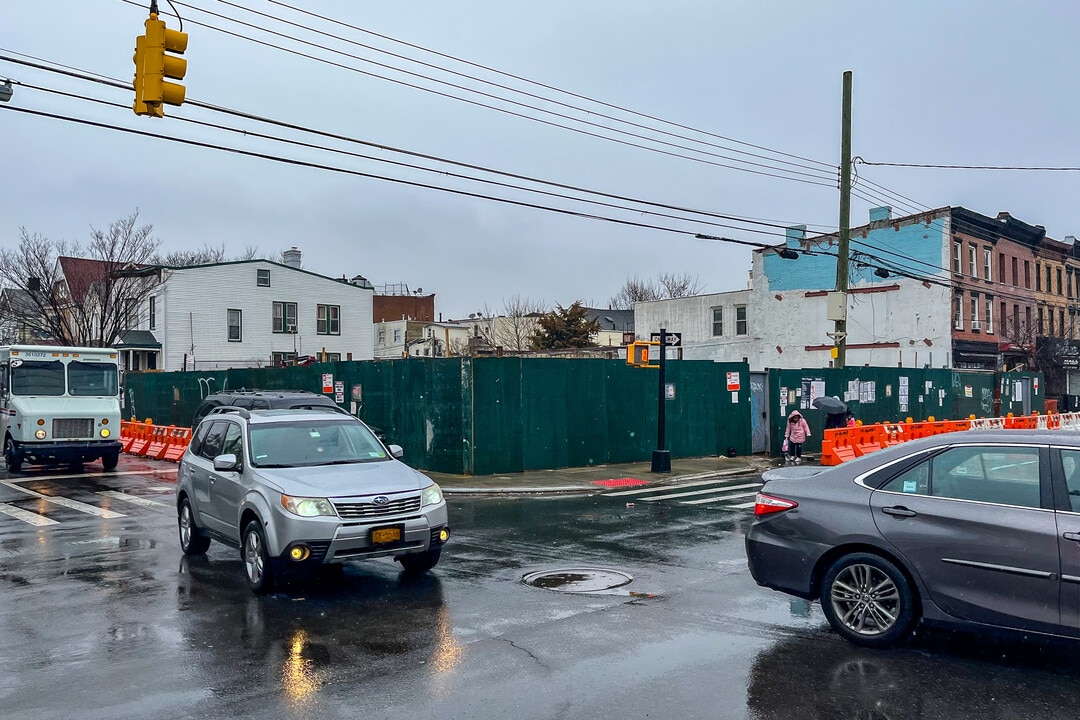 2744 Atlantic Ave in Brooklyn, NY - Building Photo