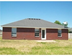 701 Cass Rd in Centerton, AR - Building Photo - Building Photo