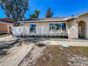 18660 Miami Blvd in Ft. Myers, FL - Building Photo - Building Photo