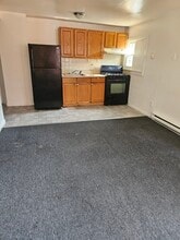 113 S 4th St, Unit 4 in Vineland, NJ - Building Photo - Building Photo