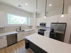 2852 Cline St in Houston, TX - Building Photo - Building Photo