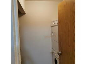 13507-13596 2xx in Surrey, BC - Building Photo