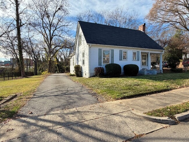 110 S Green St in Statesville, NC - Building Photo - Building Photo