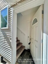 2148 SE 96th Ave in Portland, OR - Foto de edificio - Building Photo