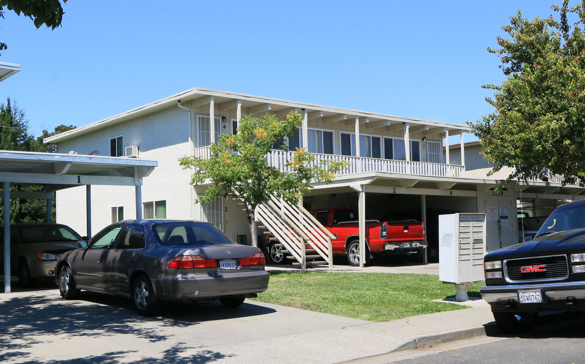 1719 Fillmore St in Fairfield, CA - Building Photo