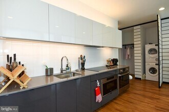 57 N St NW, Unit UNIT 225 in Washington, DC - Foto de edificio - Building Photo