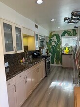 11068 Plainview Ave in Tujunga, CA - Building Photo - Building Photo