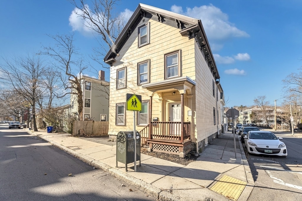 53 Brookside Ave in Boston, MA - Foto de edificio