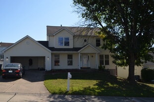 23 Brentmoor Ct in St. Charles, MO - Building Photo