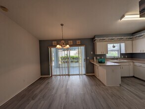 1707 W Beach Plum Dr in Citrus Springs, FL - Building Photo - Building Photo
