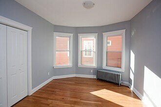 376 Prospect St, Unit 3 in Cambridge, MA - Foto de edificio - Building Photo