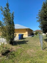 12120 Granada Dr, Unit 1 in North Port, FL - Building Photo - Building Photo