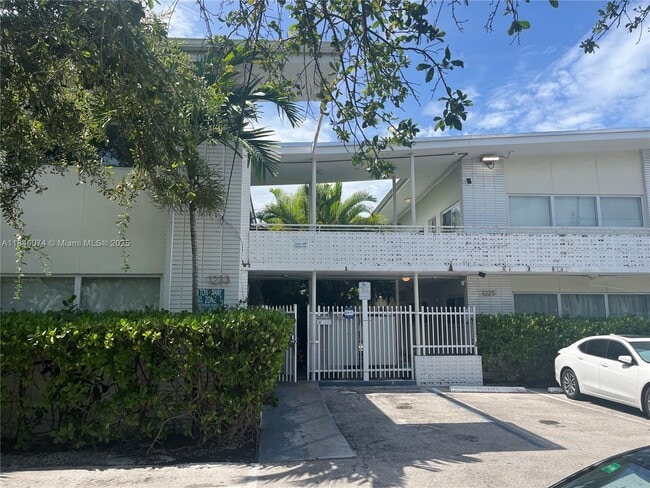 property at 1233 Marseille Dr