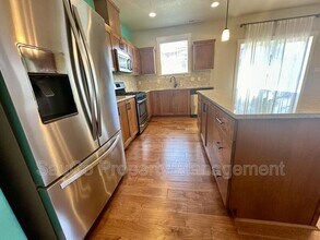 456 SW 203rd Terrace in Beaverton, OR - Building Photo - Building Photo