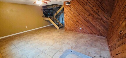 2915 Pine Cone Cir in Clearwater, FL - Building Photo - Building Photo