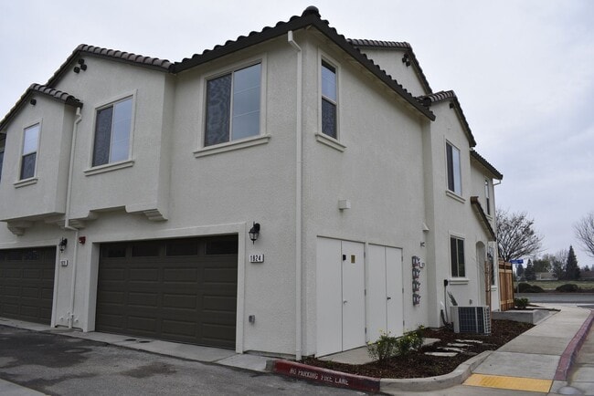 51 Lincoln Blvd in Lincoln, CA - Building Photo - Building Photo