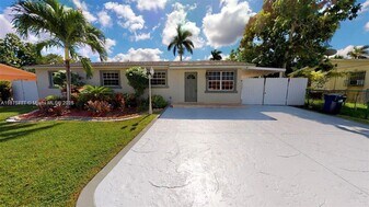 15340 SW 306th St in Homestead, FL - Building Photo