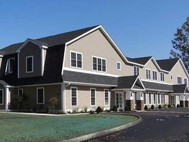390 Boston Neck Rd in Suffield, CT - Building Photo
