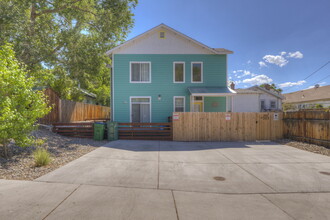 261 Thoma St in Reno, NV - Building Photo - Building Photo