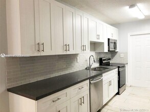 1235 NE 3rd Ave in Fort Lauderdale, FL - Building Photo - Building Photo