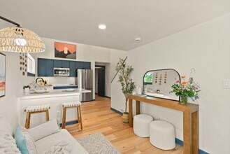 960 NE Norton Ave in Bend, OR - Building Photo - Building Photo