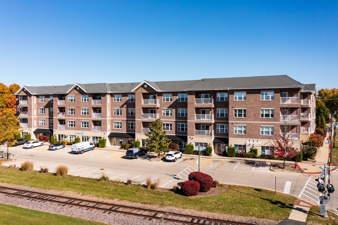 River Crossing in South Elgin, IL - Building Photo