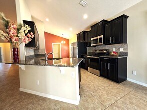 8051 Westfield Cir in Vero Beach, FL - Building Photo - Building Photo