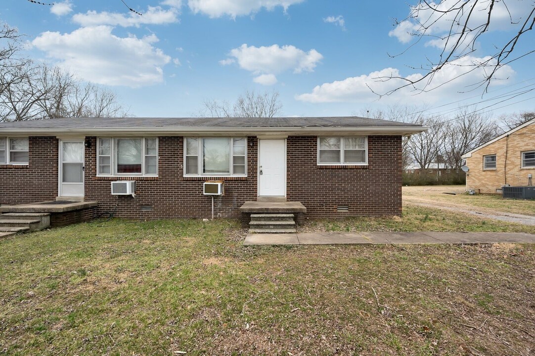 411Sam Houston Bnd in Lebanon, TN - Building Photo
