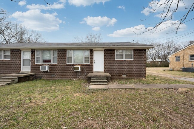 property at 411Sam Houston Bnd