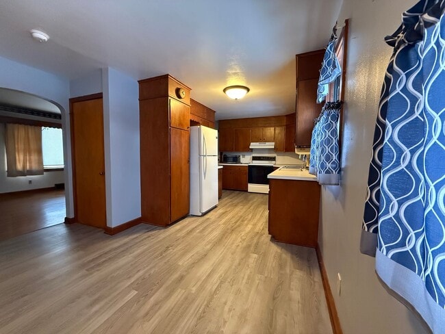 975 Westminster Ave in Hanover, PA - Building Photo - Building Photo