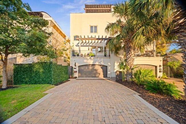 property at 1231 Parkway