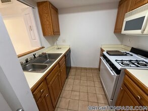 147 Kelton St in Boston, MA - Building Photo - Building Photo