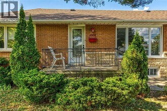 1008 Upper Wellington St in Hamilton, ON - Building Photo - Building Photo