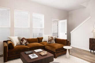 8350 US-290 in Austin, TX - Building Photo - Building Photo