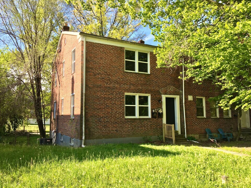 1111 Gleneagle Rd in Baltimore, MD - Building Photo