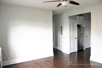 5156 N Leavitt St, Unit 3 in Chicago, IL - Building Photo - Building Photo