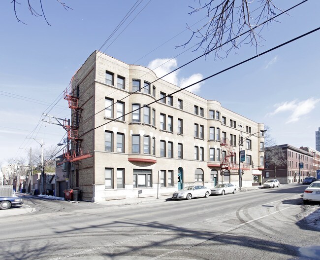 530-540 W Armitage Ave in Chicago, IL - Building Photo - Building Photo