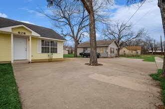 608 Uland St in Denton, TX - Building Photo - Building Photo