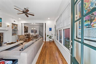 556 Rienzi Dr in Memphis, TN - Building Photo