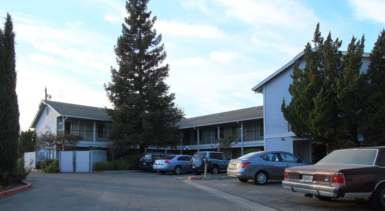 Knights Landing Harbor Apartments in Knights Landing, CA - Building Photo