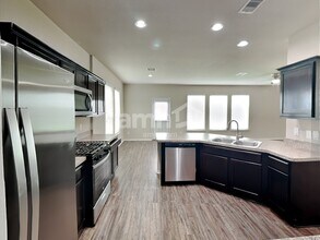 7335 Winter Song Dr in Magnolia, TX - Building Photo - Building Photo