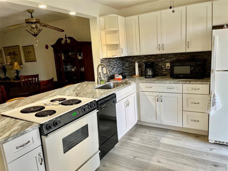 2102 NE 1st Way in Boynton Beach, FL - Building Photo