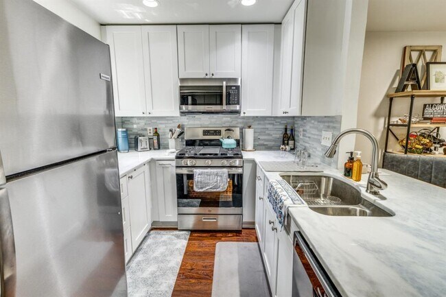 12325 Los Indios Trail in Austin, TX - Building Photo - Building Photo